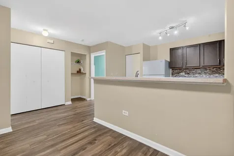 1628 Mcclure Road Aurora IL 60505
