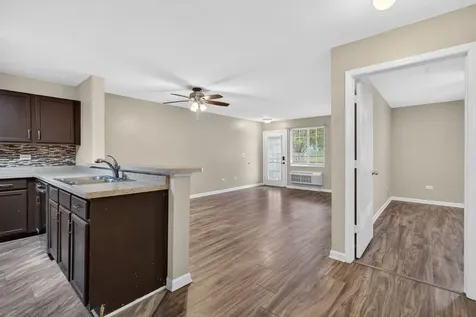1628 Mcclure Road Aurora IL 60505