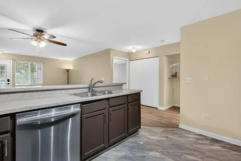 1628 Mcclure Road Aurora IL 60505