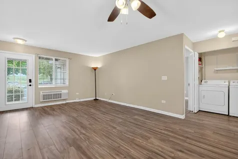 1628 Mcclure Road Aurora IL 60505