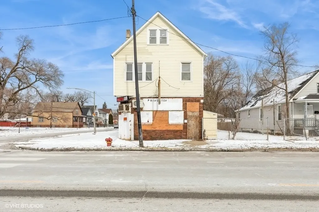 256 West 115th Street Chicago IL 60628