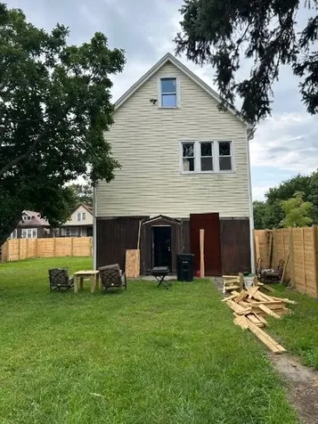 256 West 115th Street Chicago IL 60628