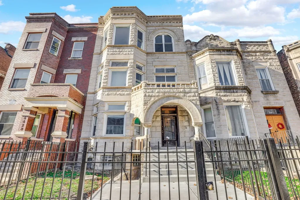 6426 South Ingleside Avenue Chicago IL 60619