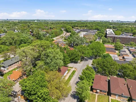 12124 South Edbrooke Avenue Chicago IL 60628