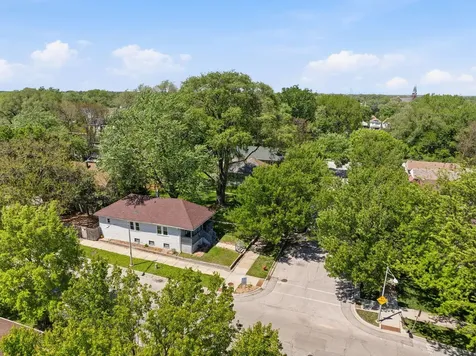 12124 South Edbrooke Avenue Chicago IL 60628