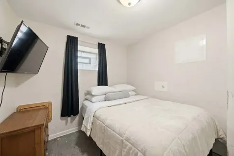 12124 South Edbrooke Avenue Chicago IL 60628