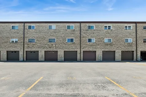 9111 South Roberts Road Hickory Hills IL 60457
