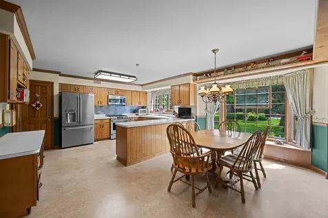 4211 Ridgeland Lane Northbrook IL 60062