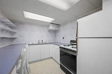 4211 Ridgeland Lane Northbrook IL 60062