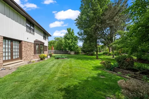 4211 Ridgeland Lane Northbrook IL 60062
