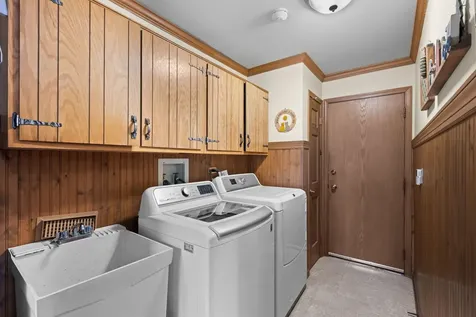 4211 Ridgeland Lane Northbrook IL 60062