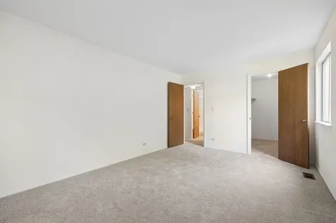 1575 Stonehill Court Wheaton IL 60189
