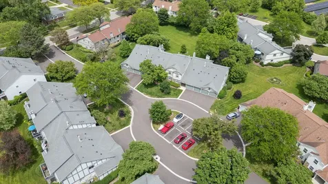 1575 Stonehill Court Wheaton IL 60189