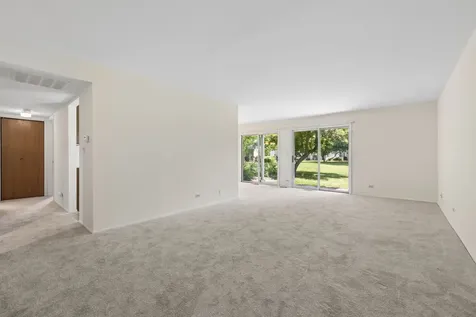 1575 Stonehill Court Wheaton IL 60189
