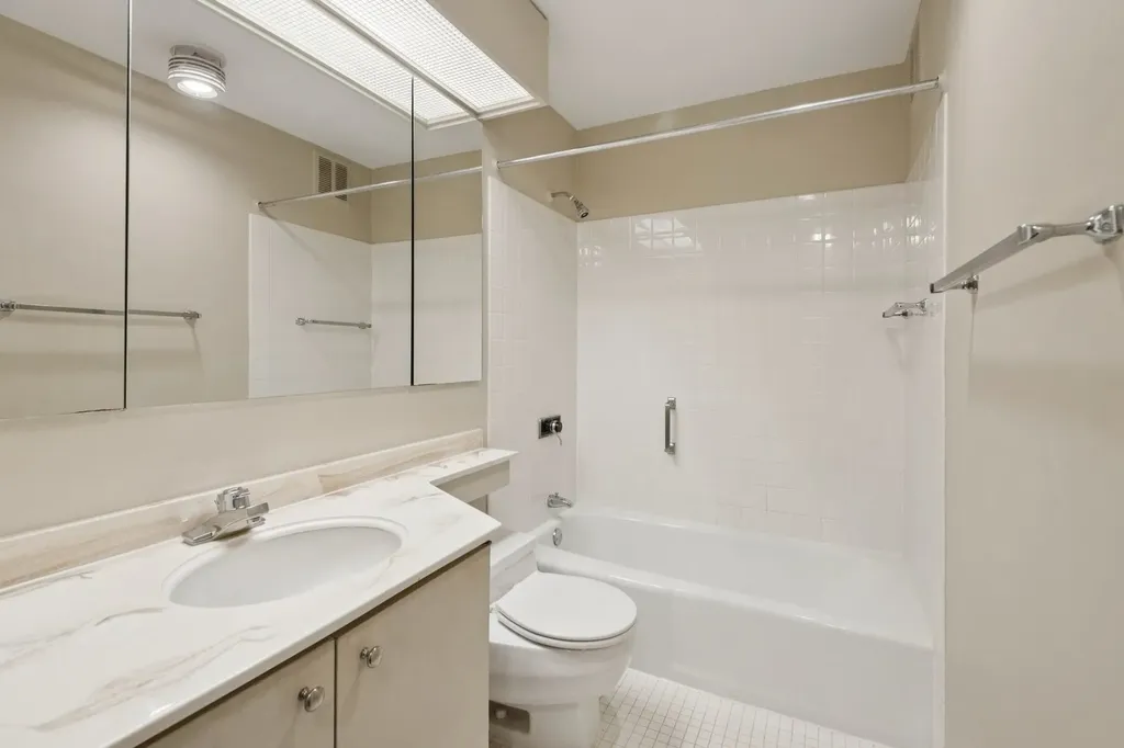 155 North Harbor Drive Chicago IL 60601