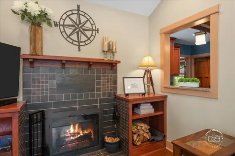 211 Walnut Avenue St. Charles IL 60174