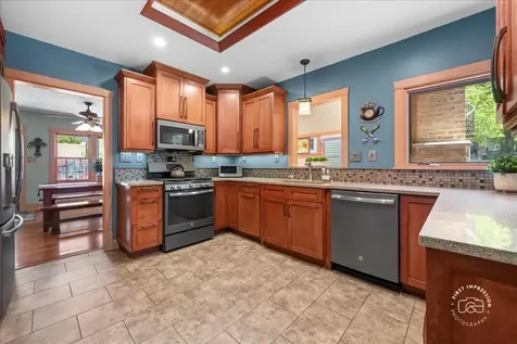 211 Walnut Avenue St. Charles IL 60174