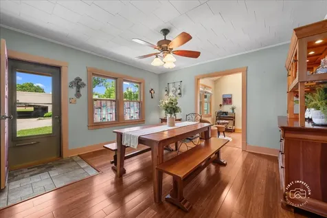 211 Walnut Avenue St. Charles IL 60174