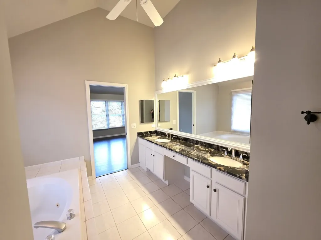 1N487 Seminole Lane Winfield IL 60190