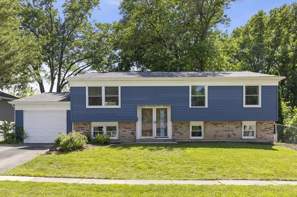 3005 Scenicwood Lane Woodridge IL 60517