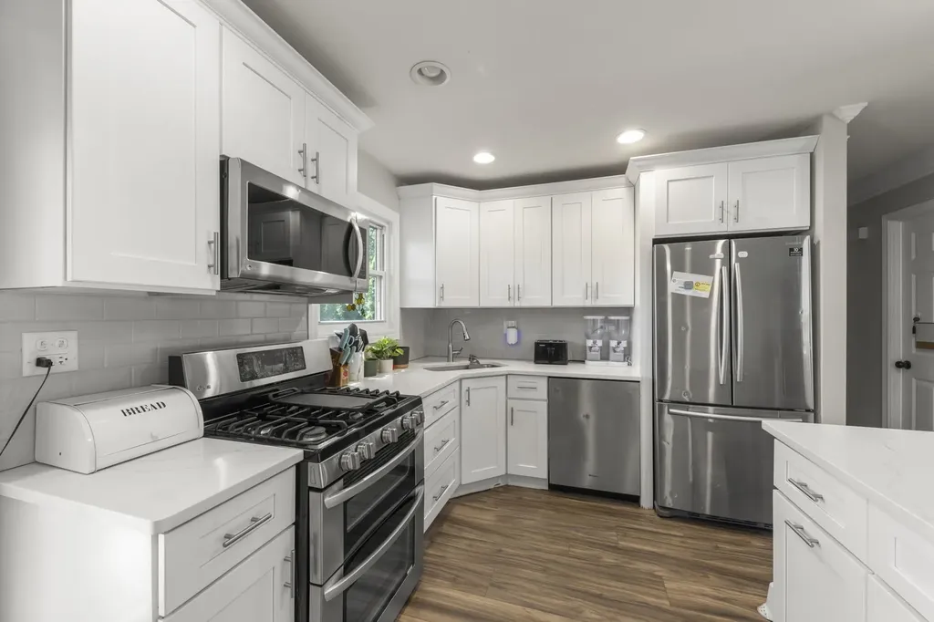 3005 Scenicwood Lane Woodridge IL 60517
