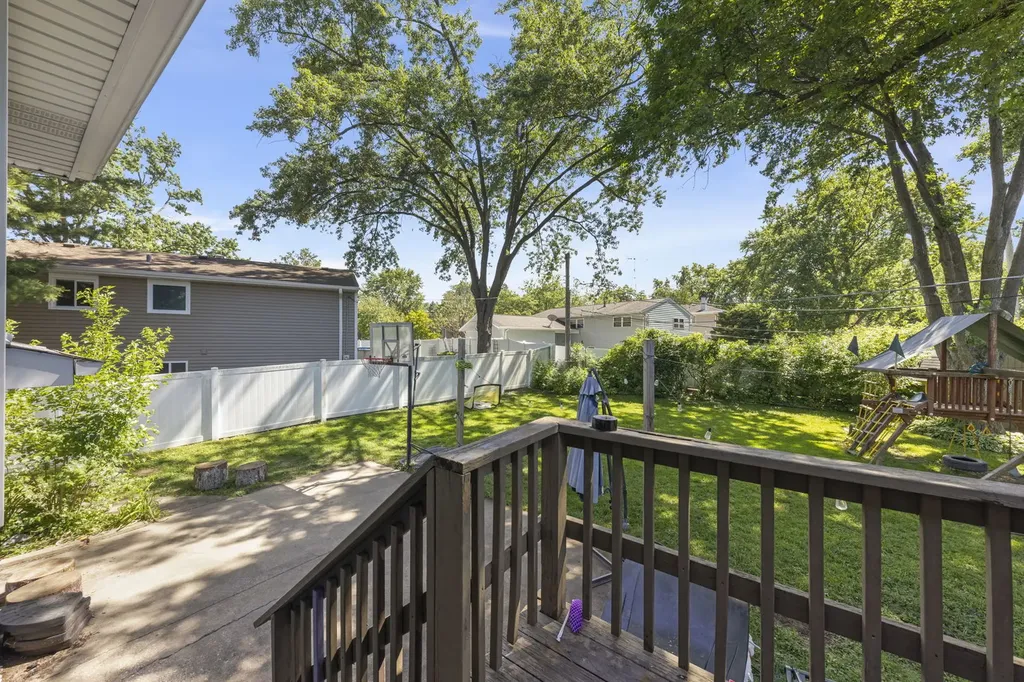 3005 Scenicwood Lane Woodridge IL 60517