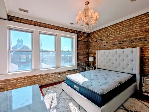 6146 North Ravenswood Avenue Chicago IL 60660
