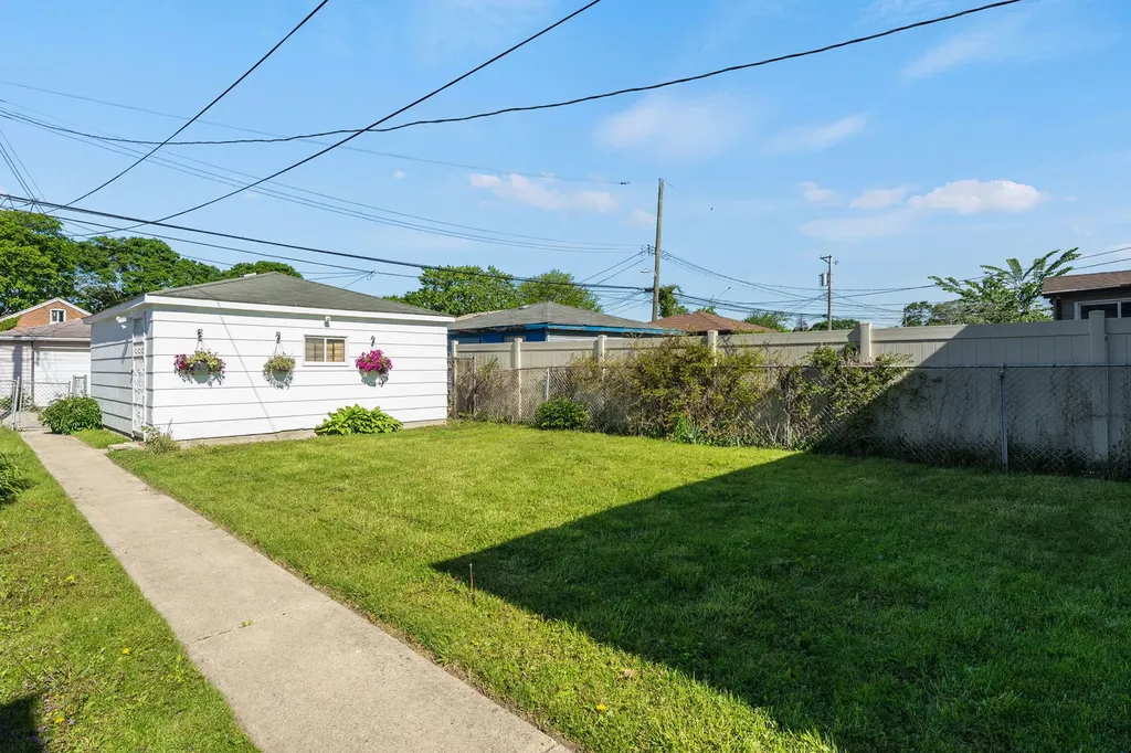 9836 South Drexel Avenue Chicago IL 60628