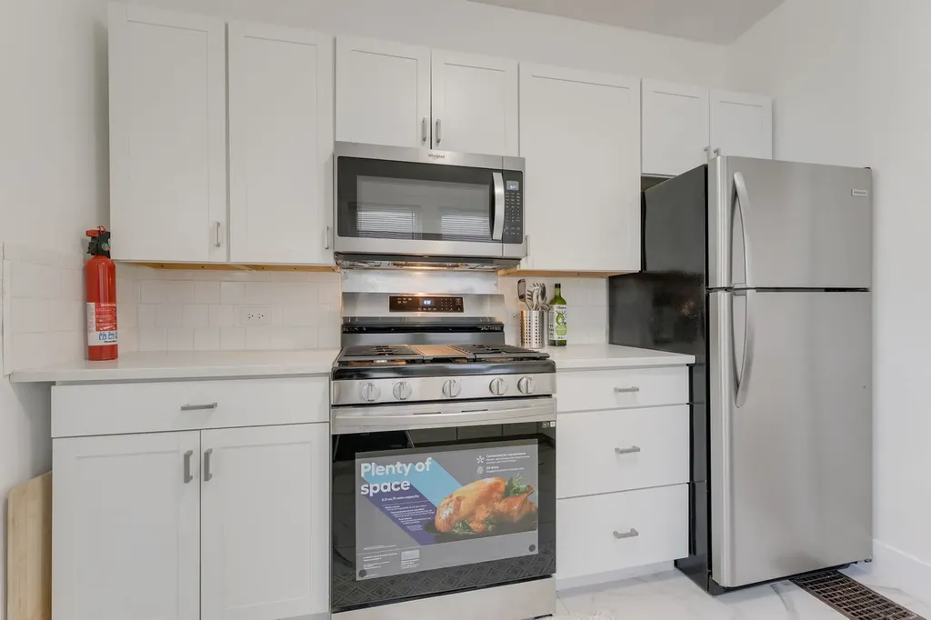 9836 South Drexel Avenue Chicago IL 60628