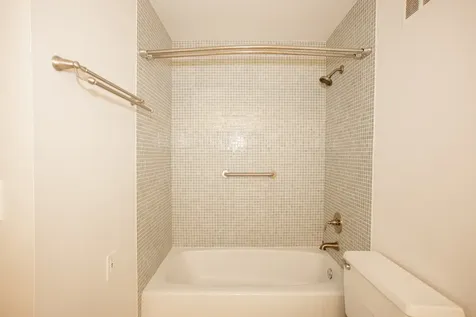 1405 East Central Road Arlington Heights IL 60005