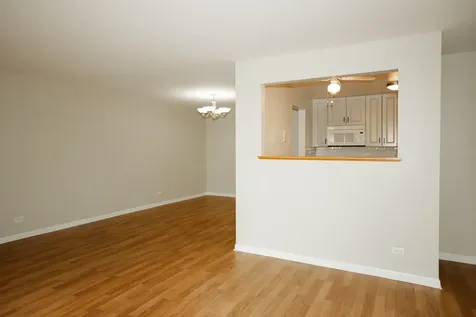 1405 East Central Road Arlington Heights IL 60005