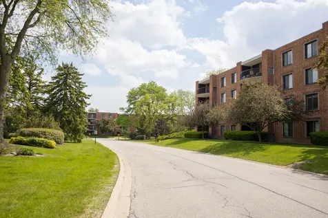 1405 East Central Road Arlington Heights IL 60005