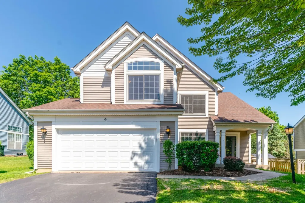 4 Deer Creek Court Lake In The Hills IL 60156