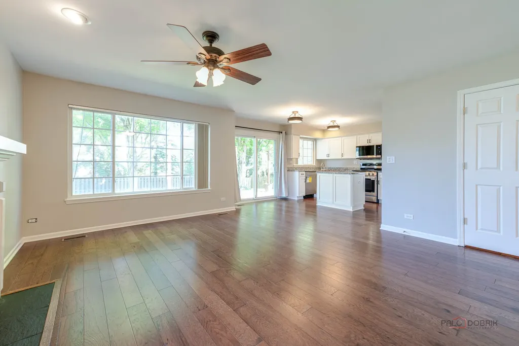 4 Deer Creek Court Lake In The Hills IL 60156