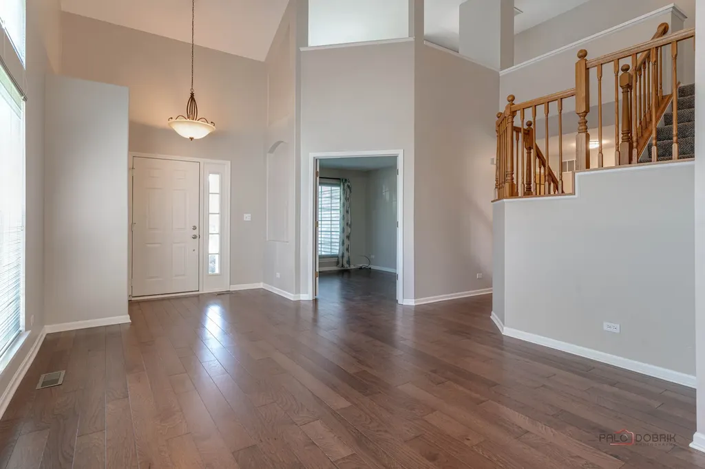 4 Deer Creek Court Lake In The Hills IL 60156