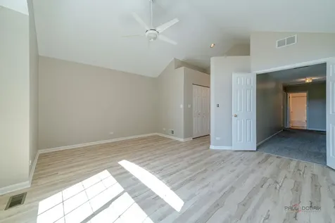 4 Deer Creek Court Lake In The Hills IL 60156