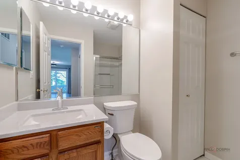 4 Deer Creek Court Lake In The Hills IL 60156