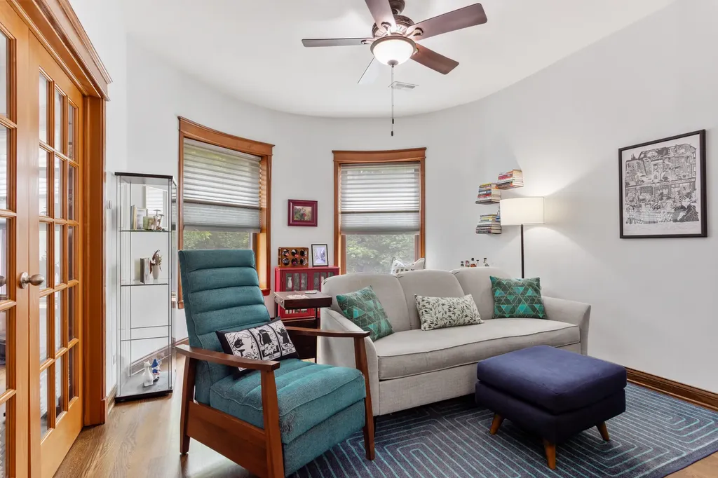 4336 North Kenmore Avenue Chicago IL 60613