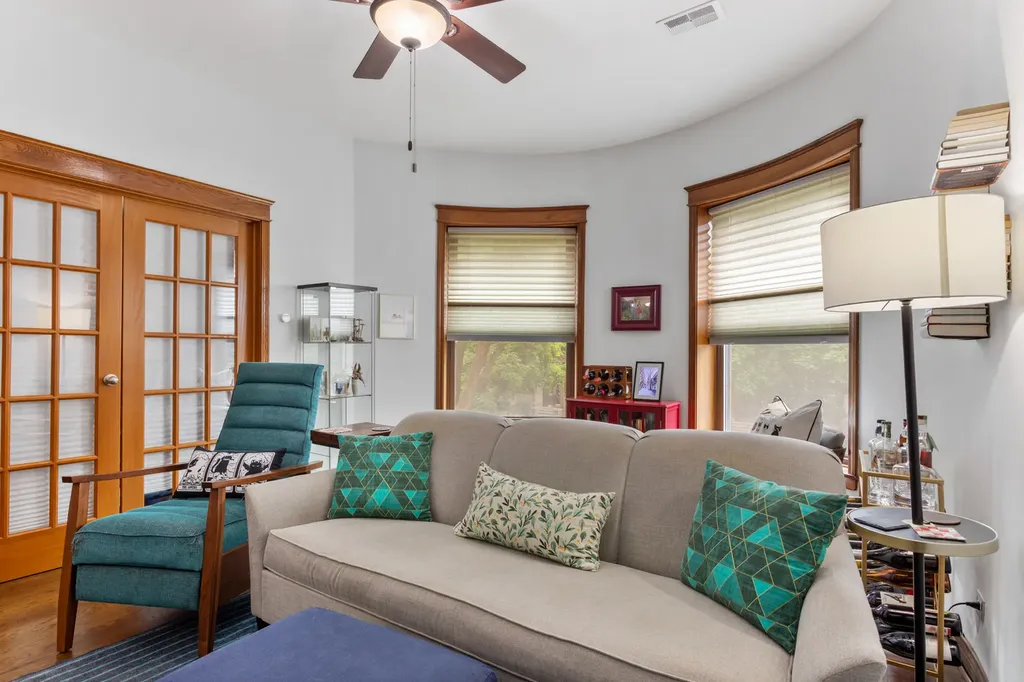 4336 North Kenmore Avenue Chicago IL 60613