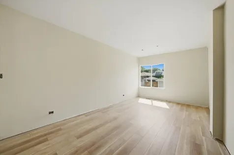 8016 South Perry Avenue Chicago IL 60620