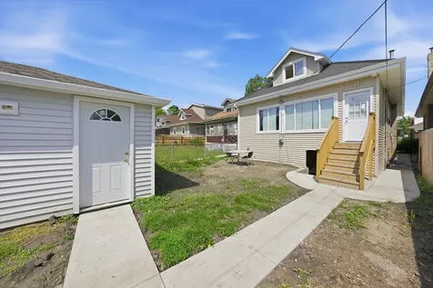 8016 South Perry Avenue Chicago IL 60620