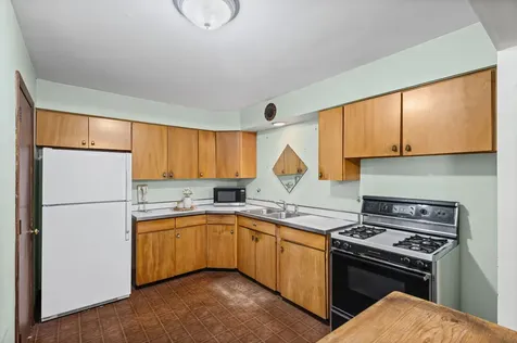 626 Greenbriar Lane Lindenhurst IL 60046