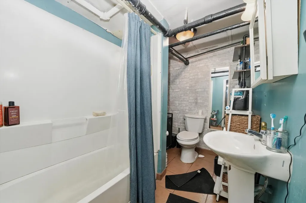 3136 West Logan Boulevard Chicago IL 60647