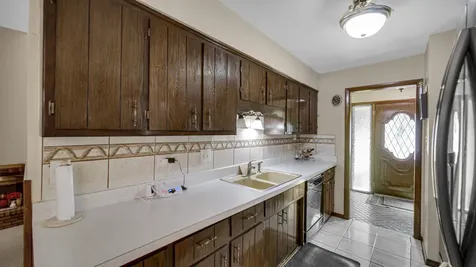 544 Thornwood Drive South Holland IL 60473