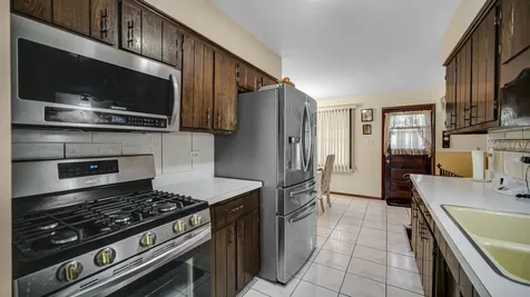 544 Thornwood Drive South Holland IL 60473