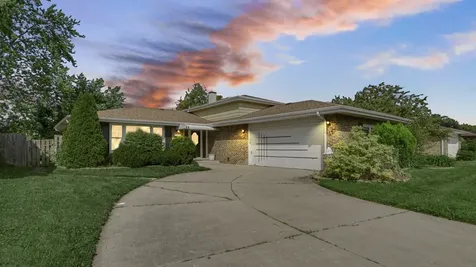544 Thornwood Drive South Holland IL 60473