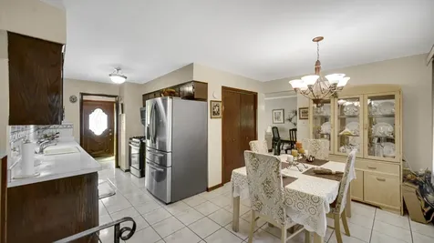 544 Thornwood Drive South Holland IL 60473