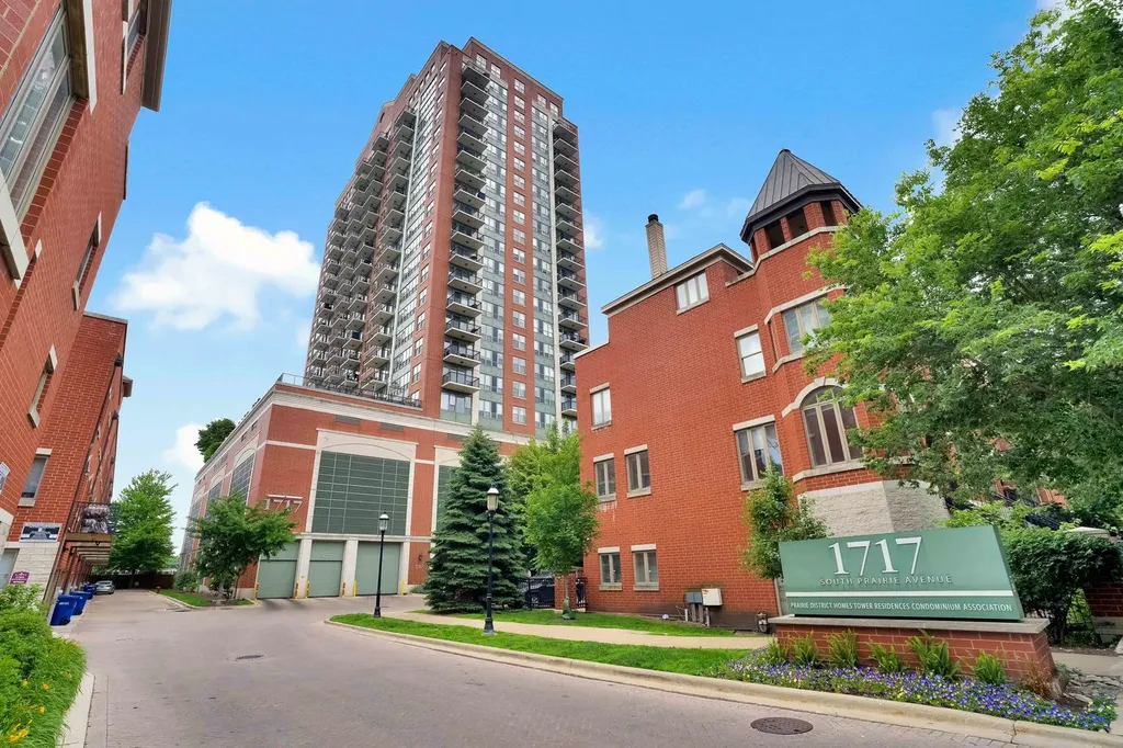 1717 South Prairie Avenue Chicago IL 60616