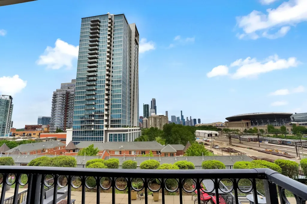 1717 South Prairie Avenue Chicago IL 60616