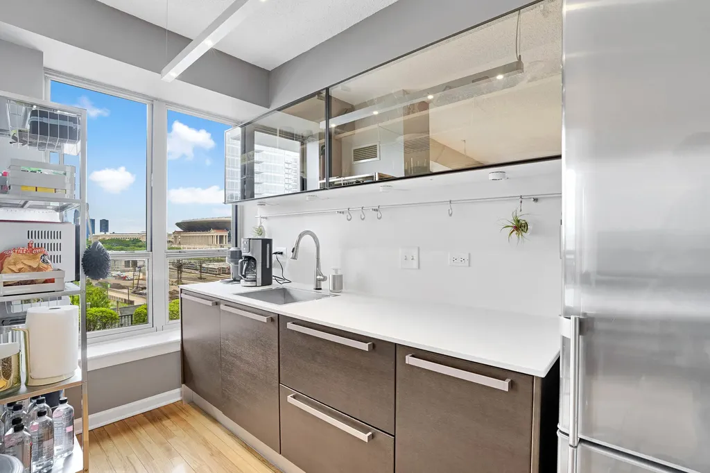 1717 South Prairie Avenue Chicago IL 60616